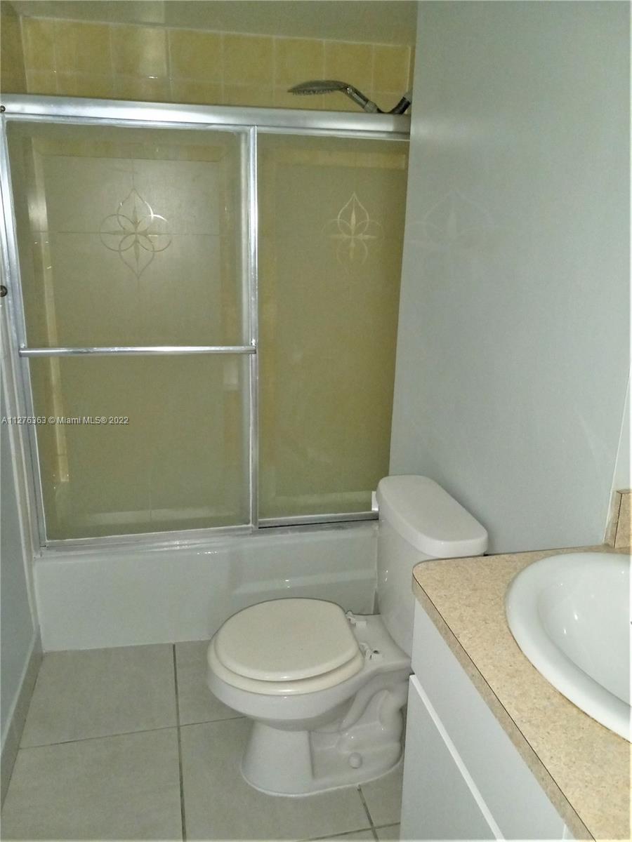 THE ISLANDER CLUB CONDO - Residential