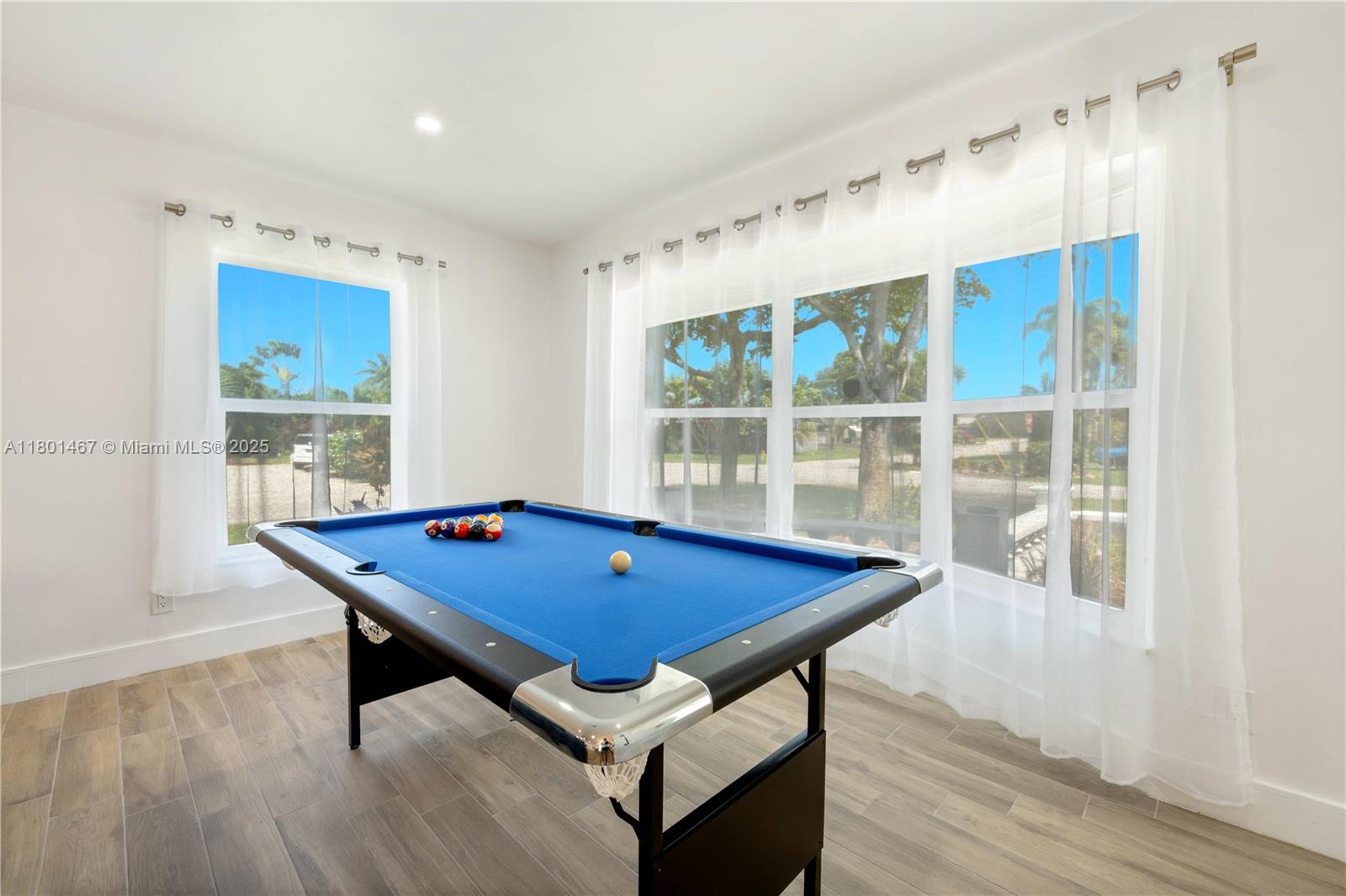 HILLBROOK - Residential
