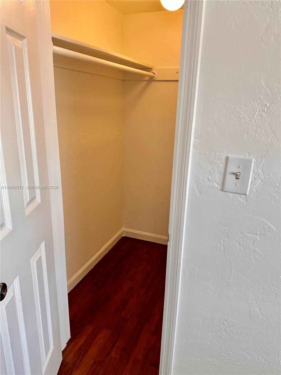 VILLAS OF PINECREST CONDO - Residential