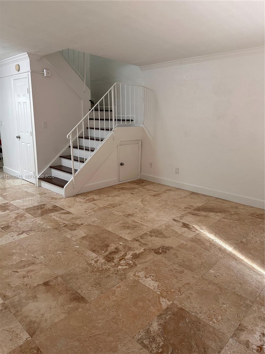 VILLAS OF PINECREST CONDO - Residential