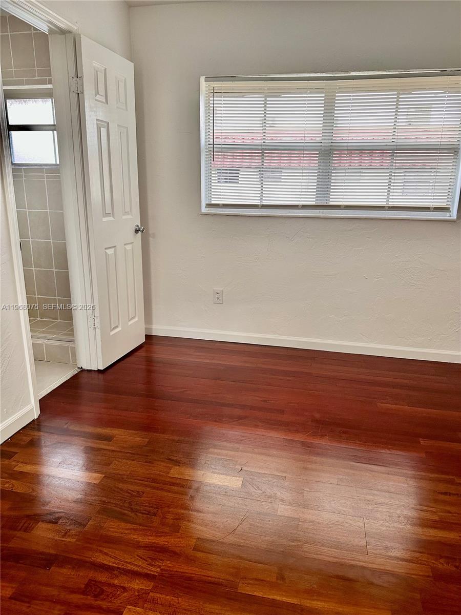 VILLAS OF PINECREST CONDO - Residential