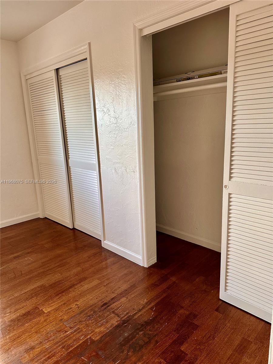 VILLAS OF PINECREST CONDO - Residential