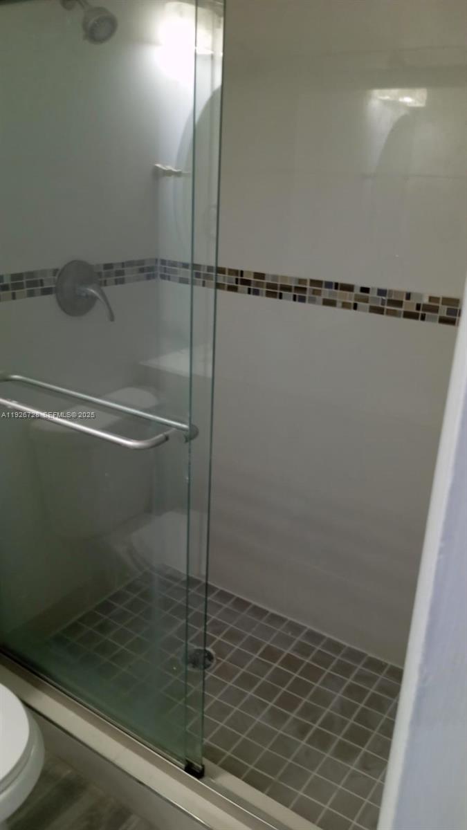 THE BEACH CLUB FONTAINEBL - Residential Lease