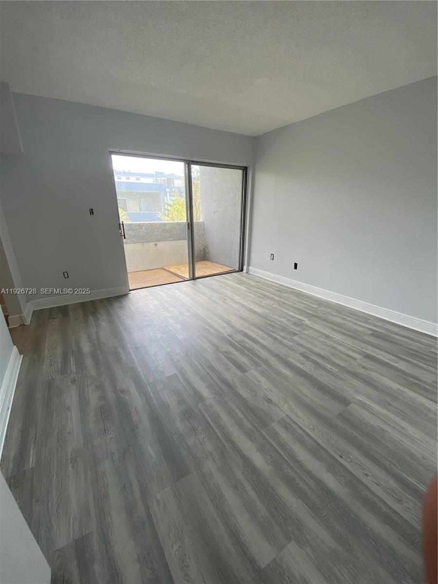 THE BEACH CLUB FONTAINEBL - Residential Lease