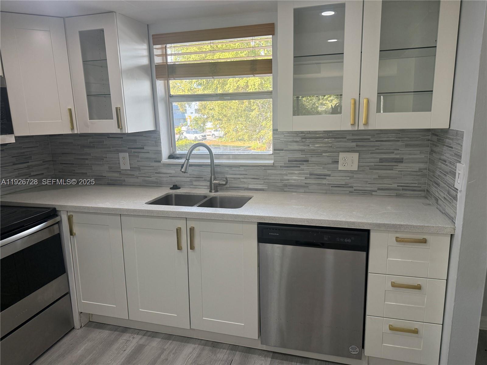 THE BEACH CLUB FONTAINEBL - Residential Lease