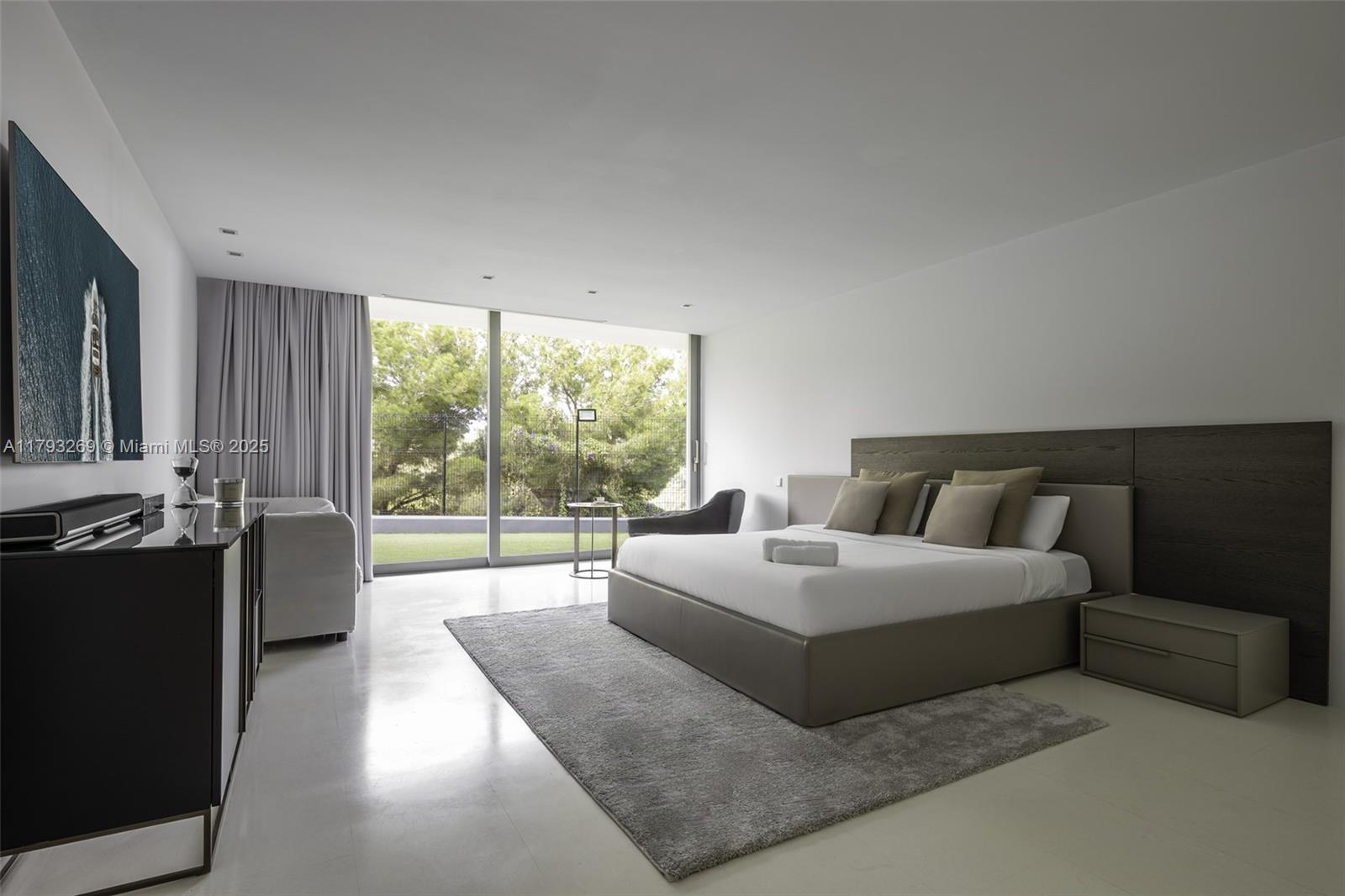 Villa La Cinq - Residential