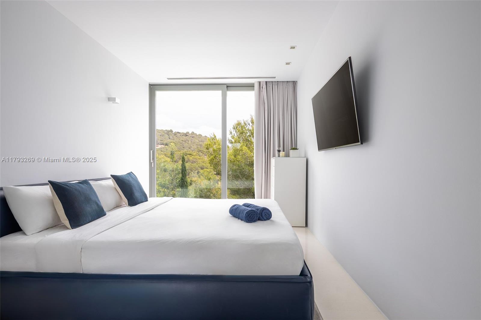 Villa La Cinq - Residential