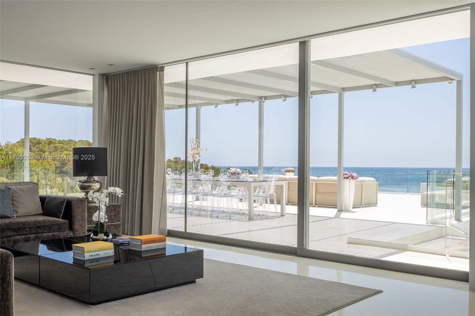 Villa La Cinq - Residential