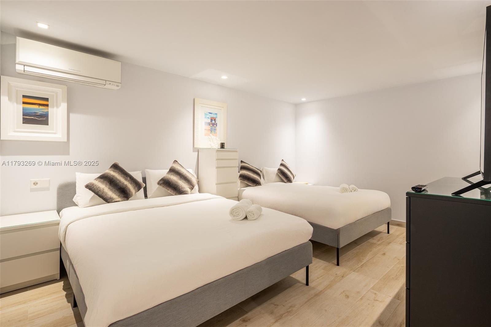 Villa La Cinq - Residential