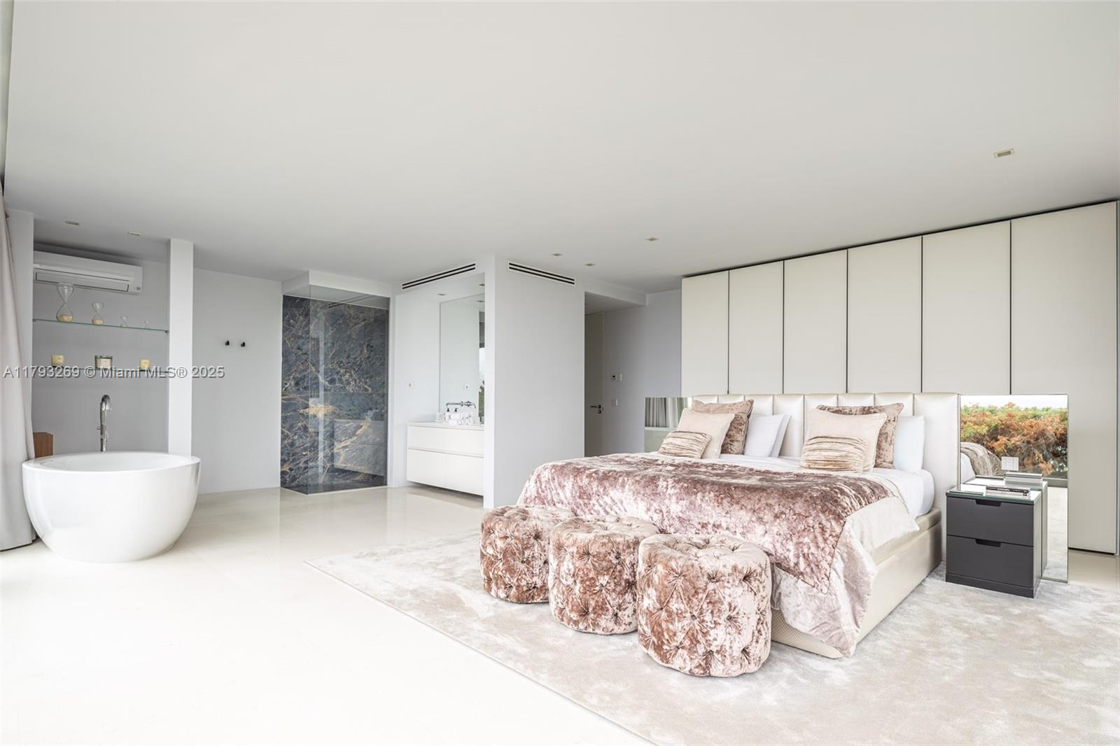 Villa La Cinq - Residential