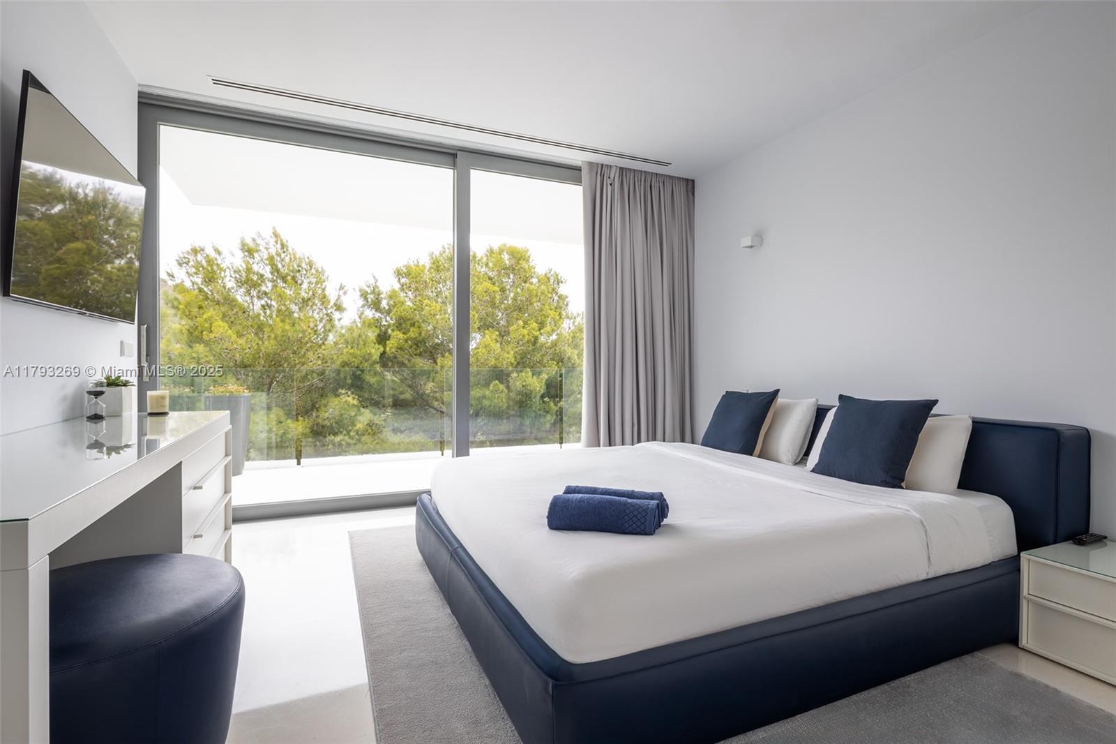 Villa La Cinq - Residential