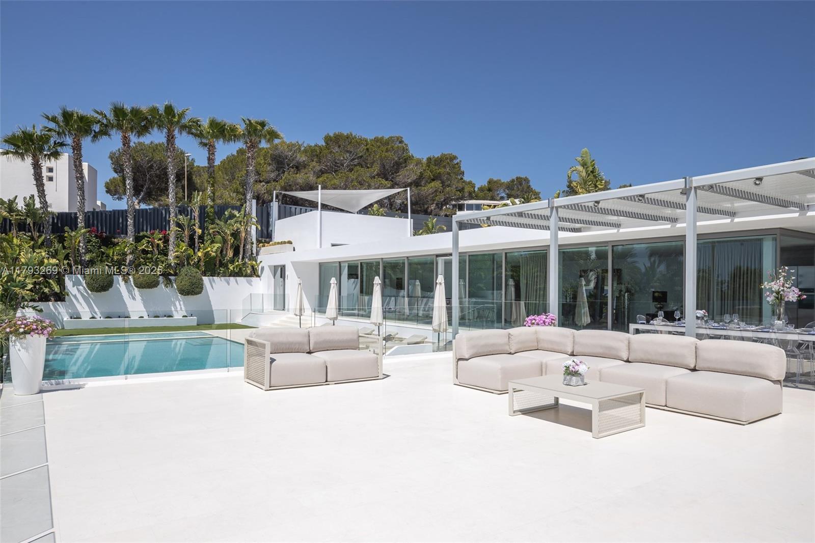 Villa La Cinq - Residential