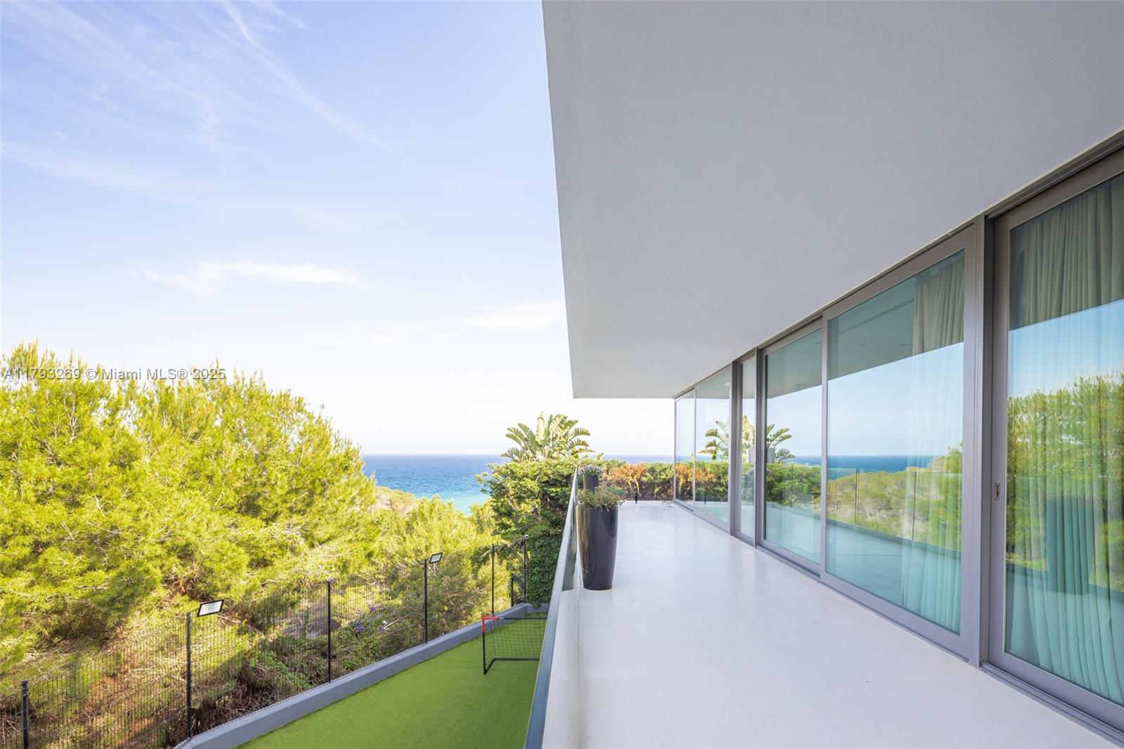 Villa La Cinq - Residential