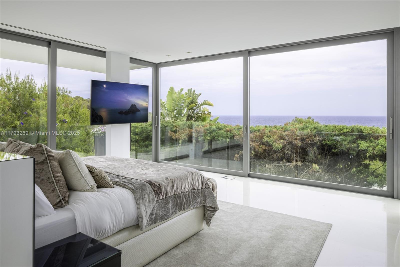 Villa La Cinq - Residential