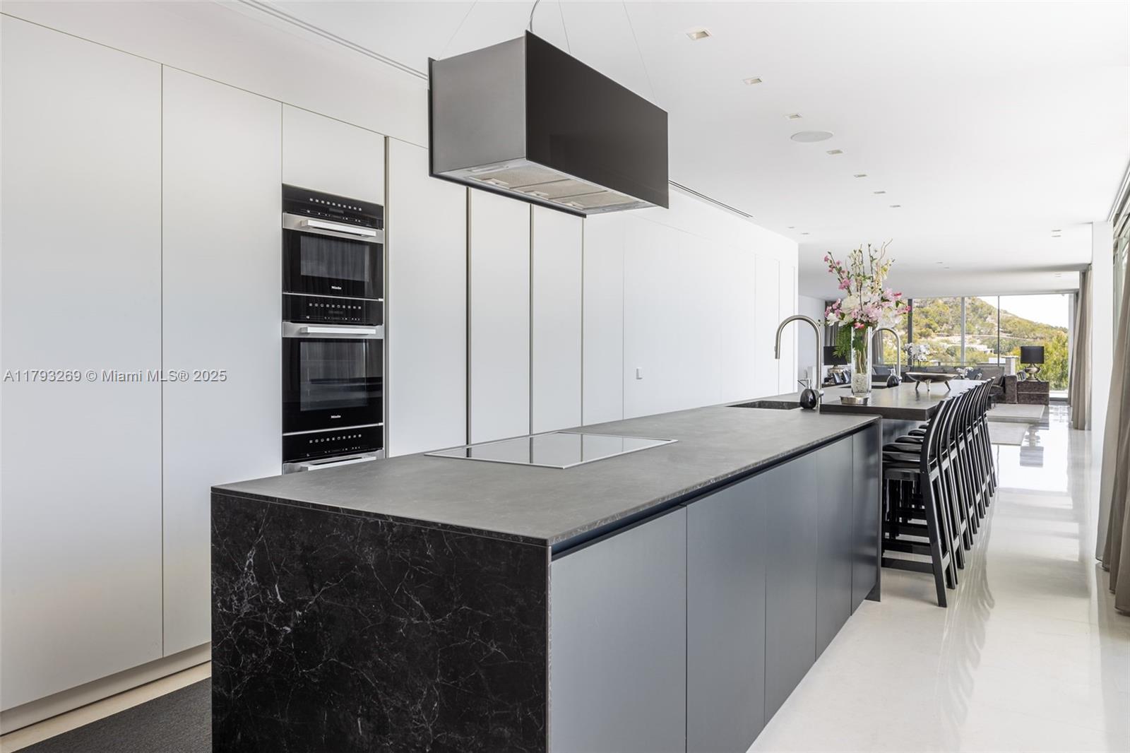 Villa La Cinq - Residential