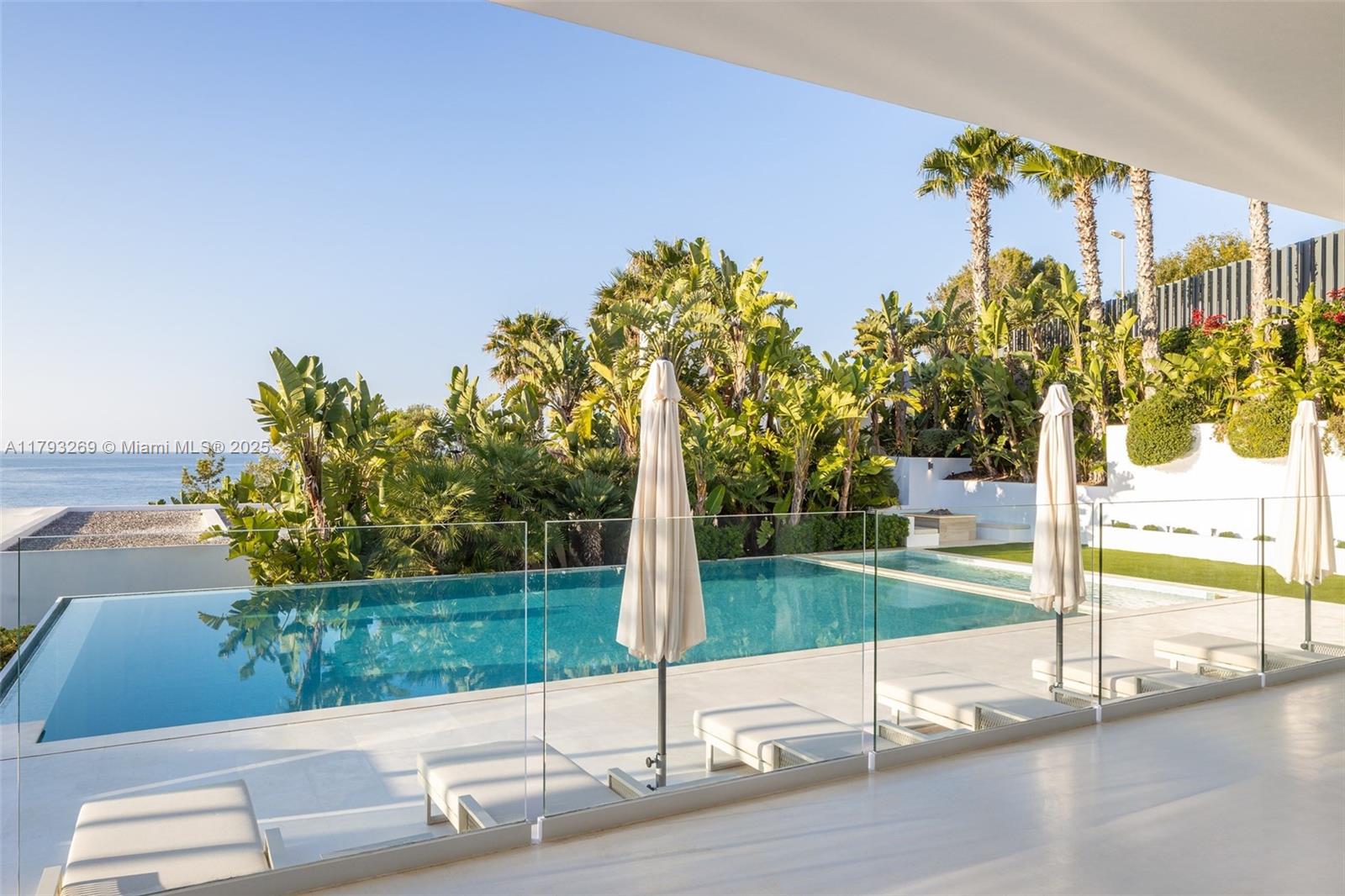 Villa La Cinq - Residential