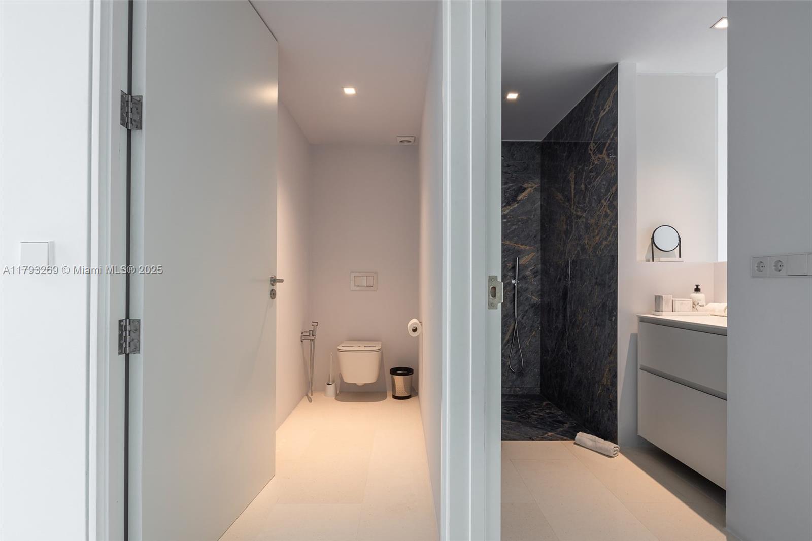 Villa La Cinq - Residential