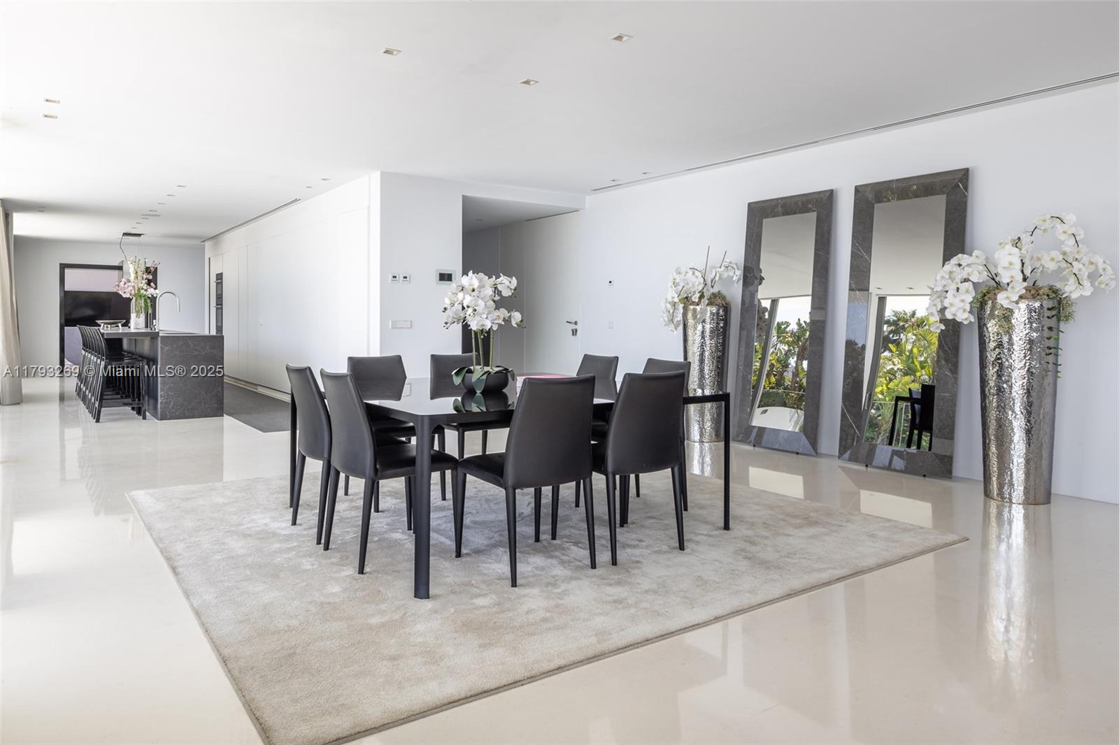 Villa La Cinq - Residential