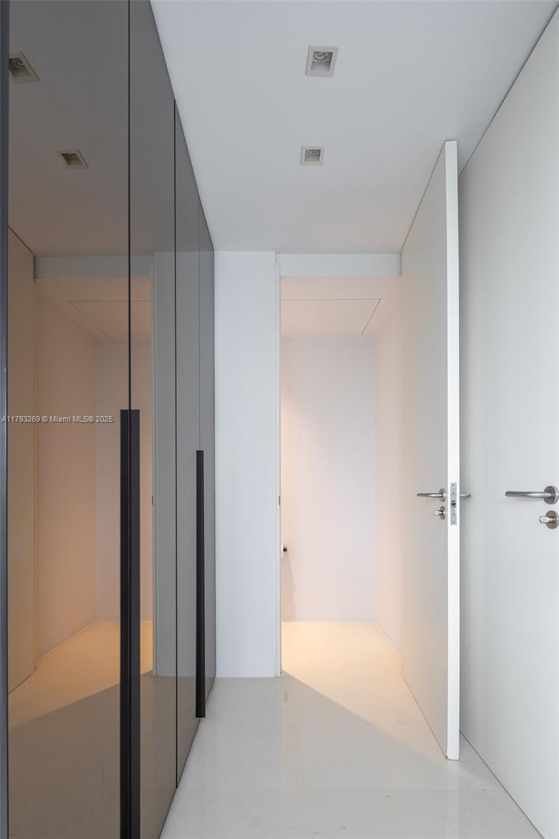 Villa La Cinq - Residential