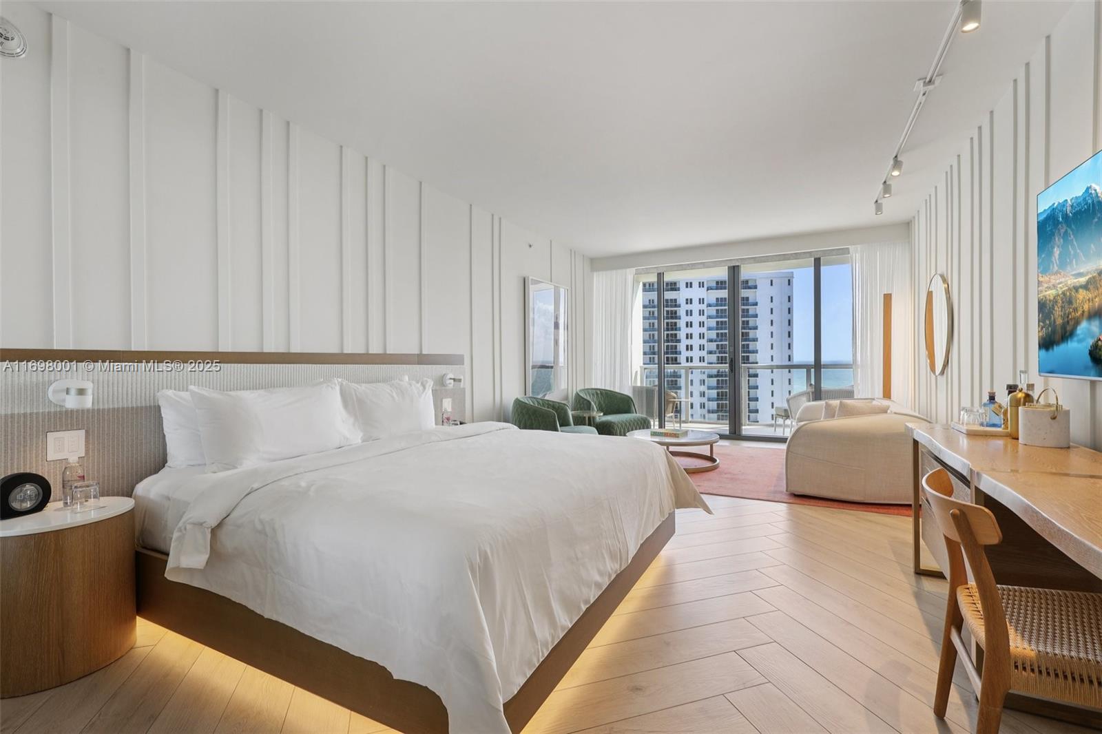 2201 Collins Ave 1013, Miami Beach, Miami-Dade County, Florida - 1 Bathrooms - 