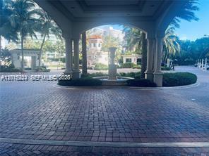 TURNBERRY VLG NO TOWER CO - Residential Lease