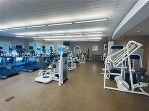 TURNBERRY VLG NO TOWER CO - Residential Lease