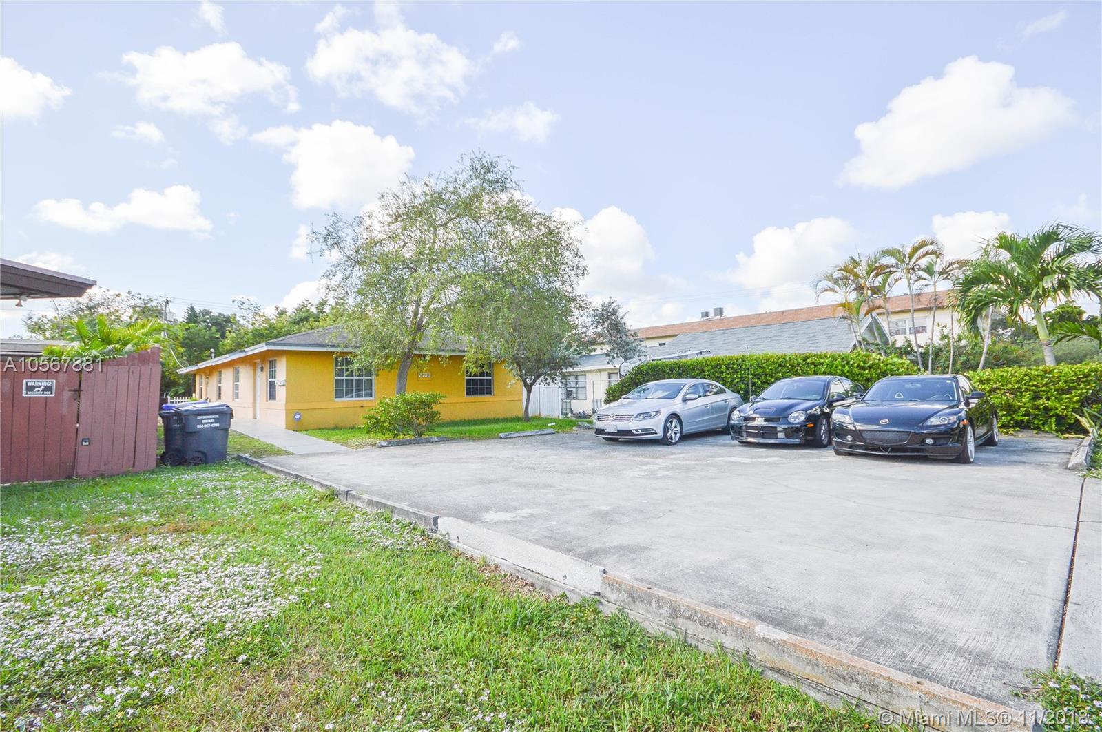 HOLLYWOOD LITTLE RANCHES - Residential Lease