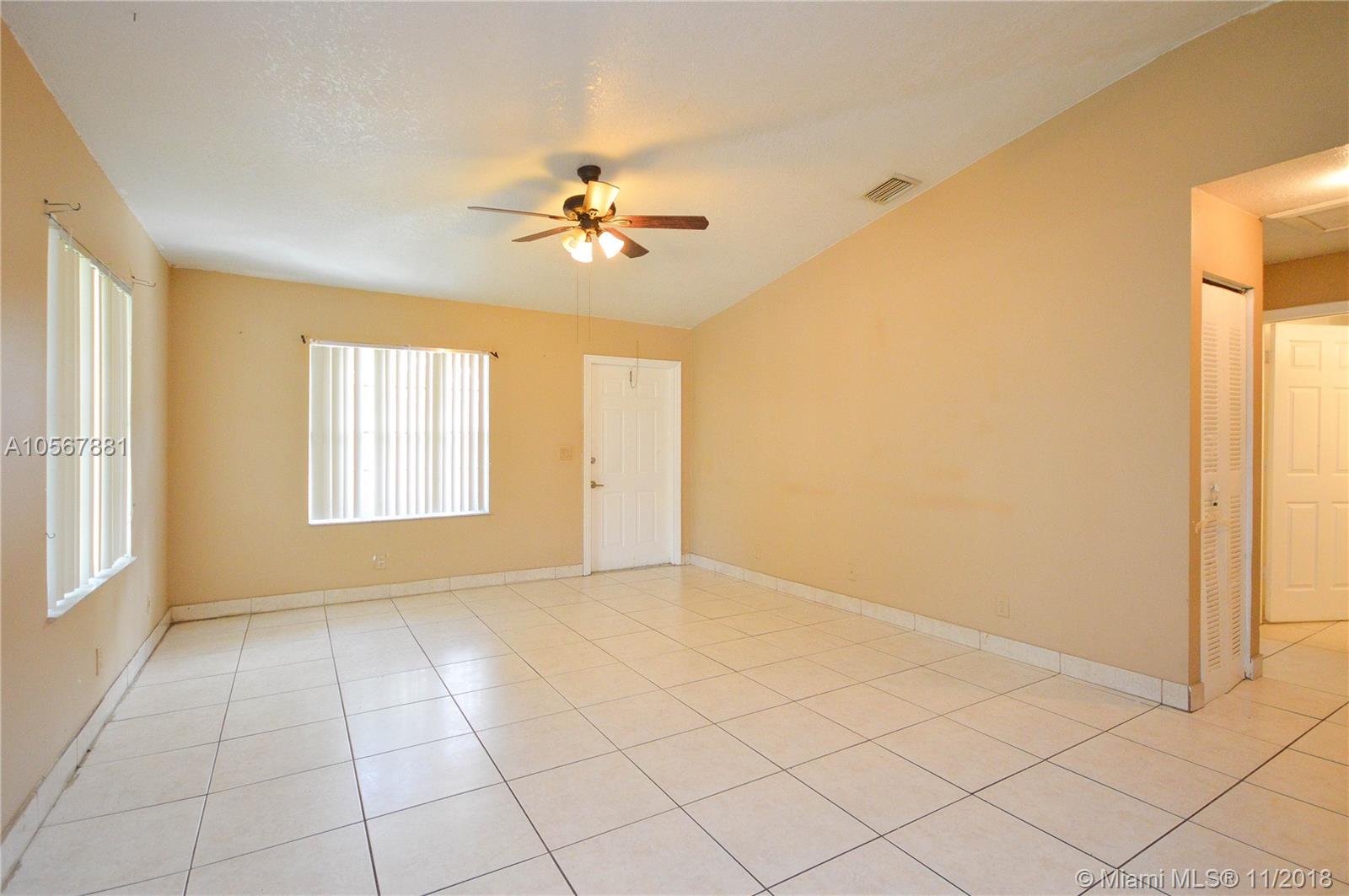 HOLLYWOOD LITTLE RANCHES - Residential Lease