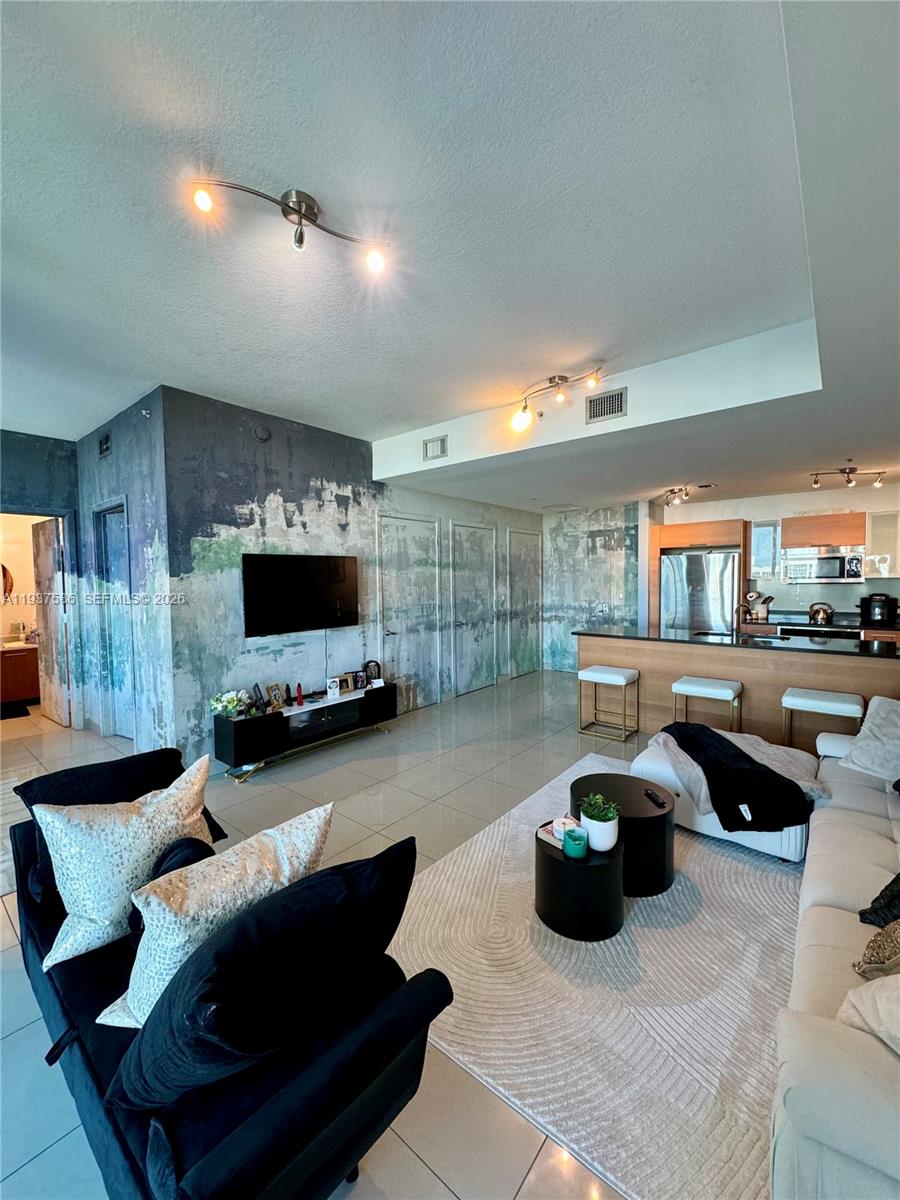 3301 NE 1st Ave H1013