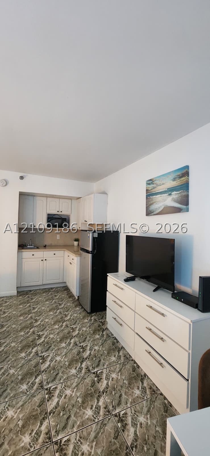 5445 Collins Ave 1408