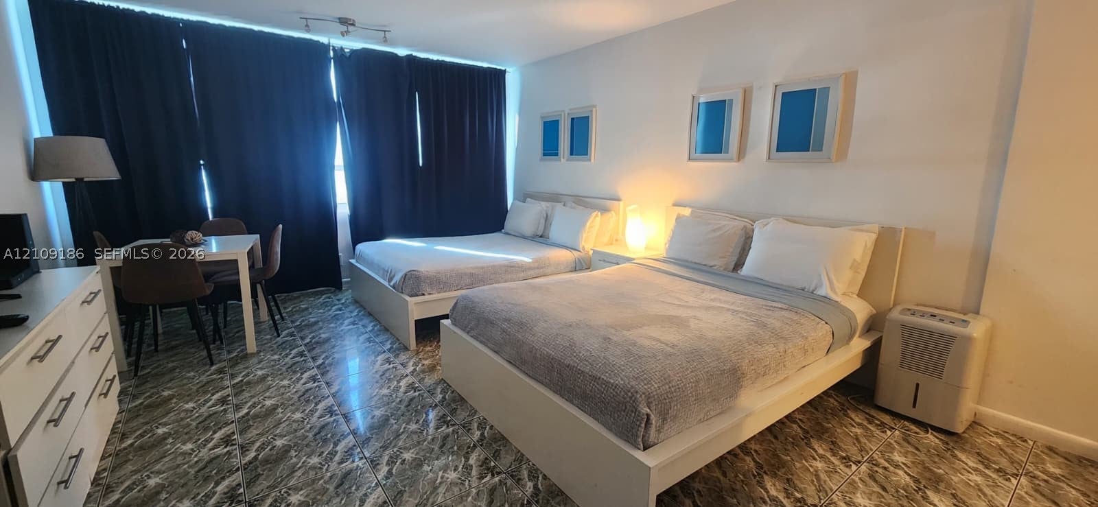5445 Collins Ave 1408