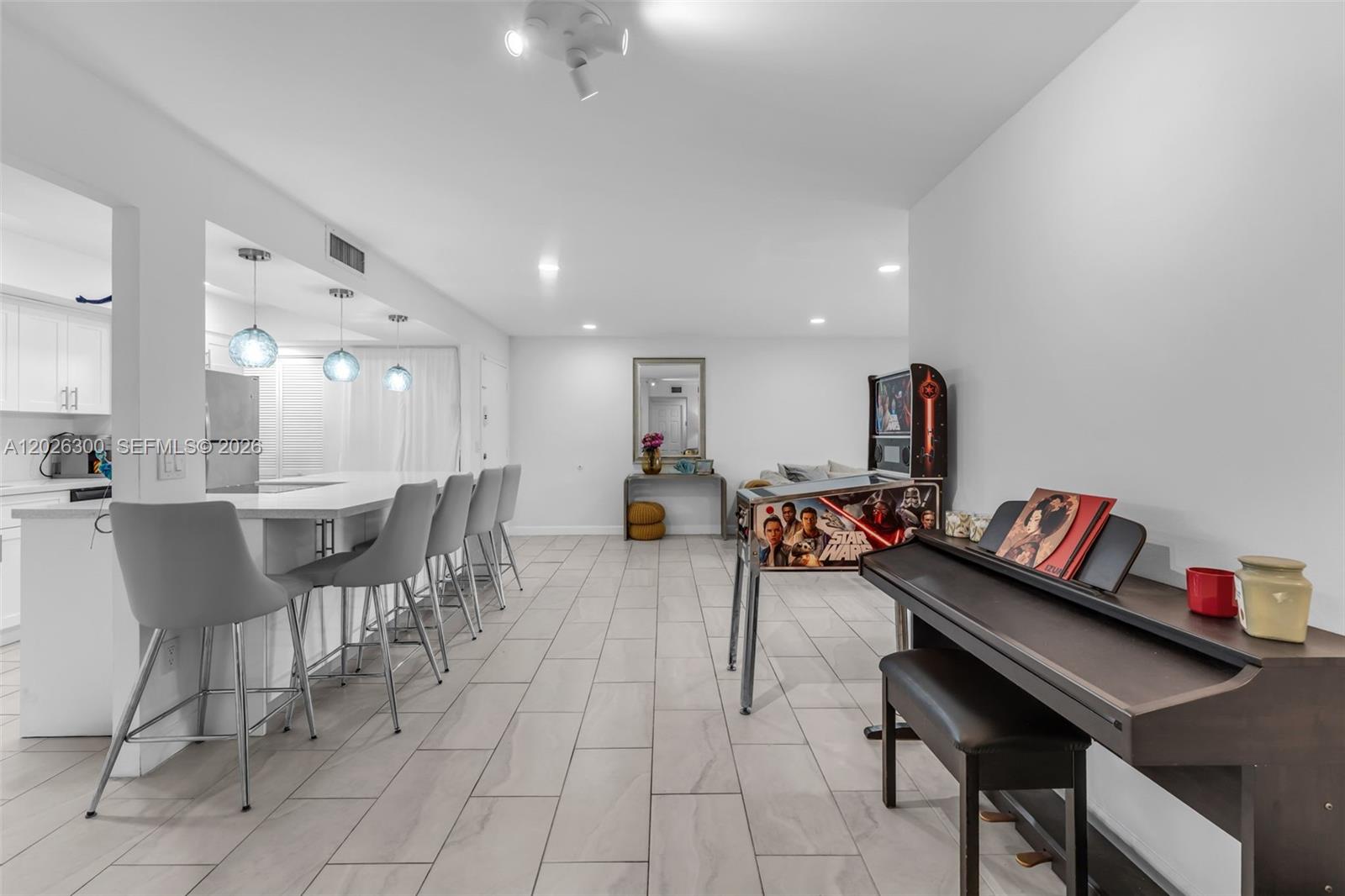 KINGS CREEK SO CONDO - Residential Lease