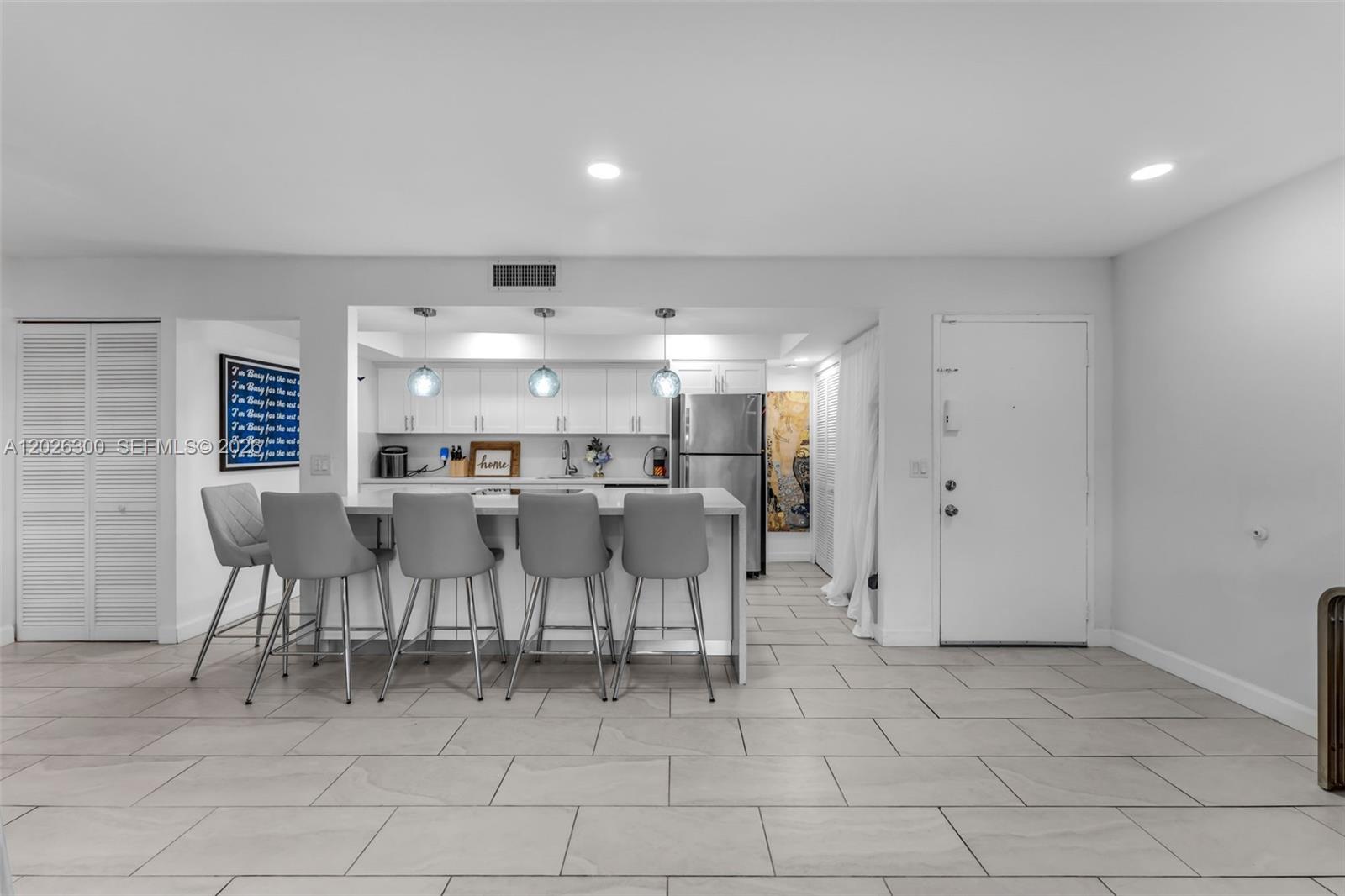 KINGS CREEK SO CONDO - Residential Lease