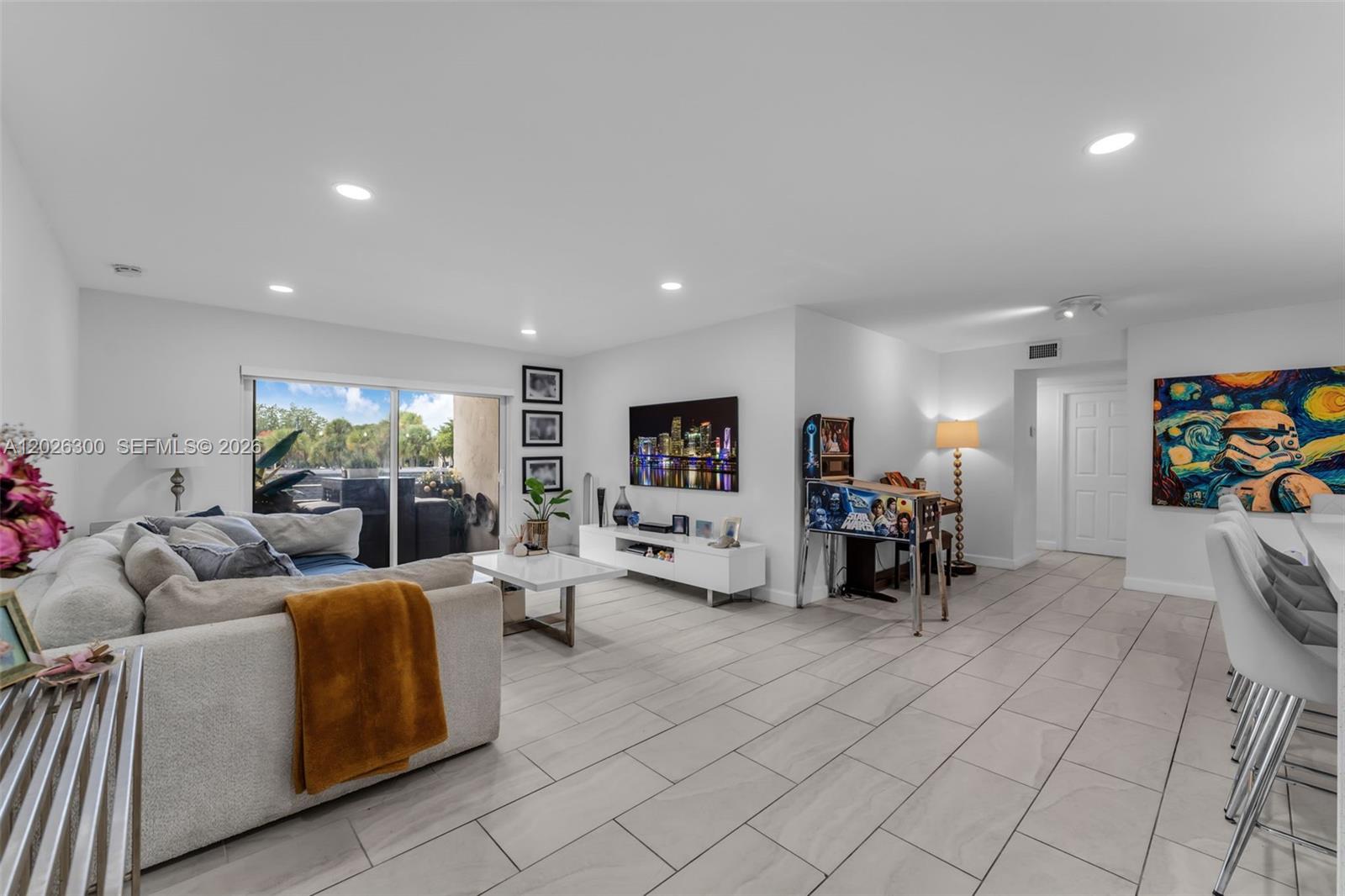 KINGS CREEK SO CONDO - Residential Lease