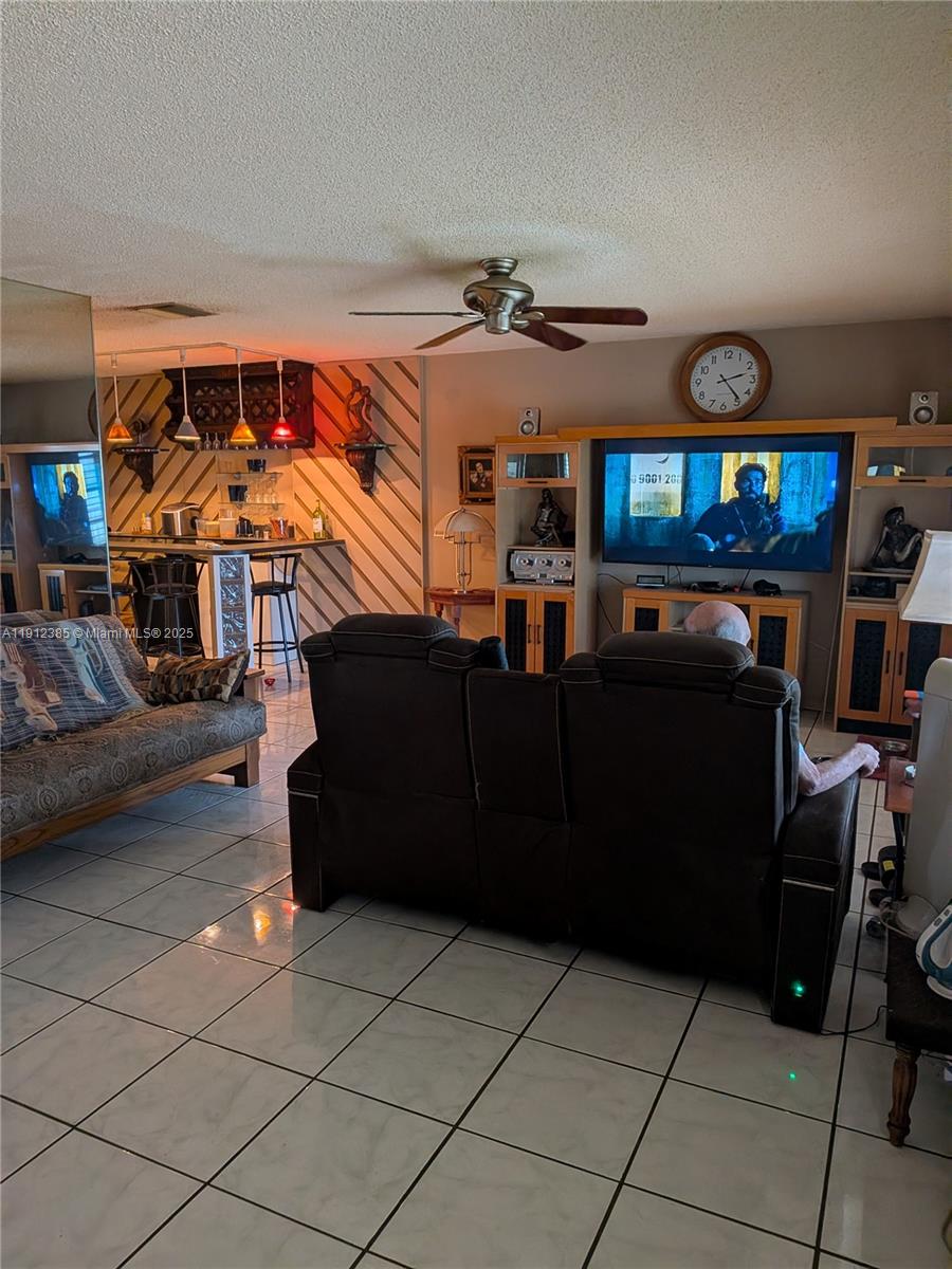 MAINLANDS OF TAMARAC LAKE - Residential