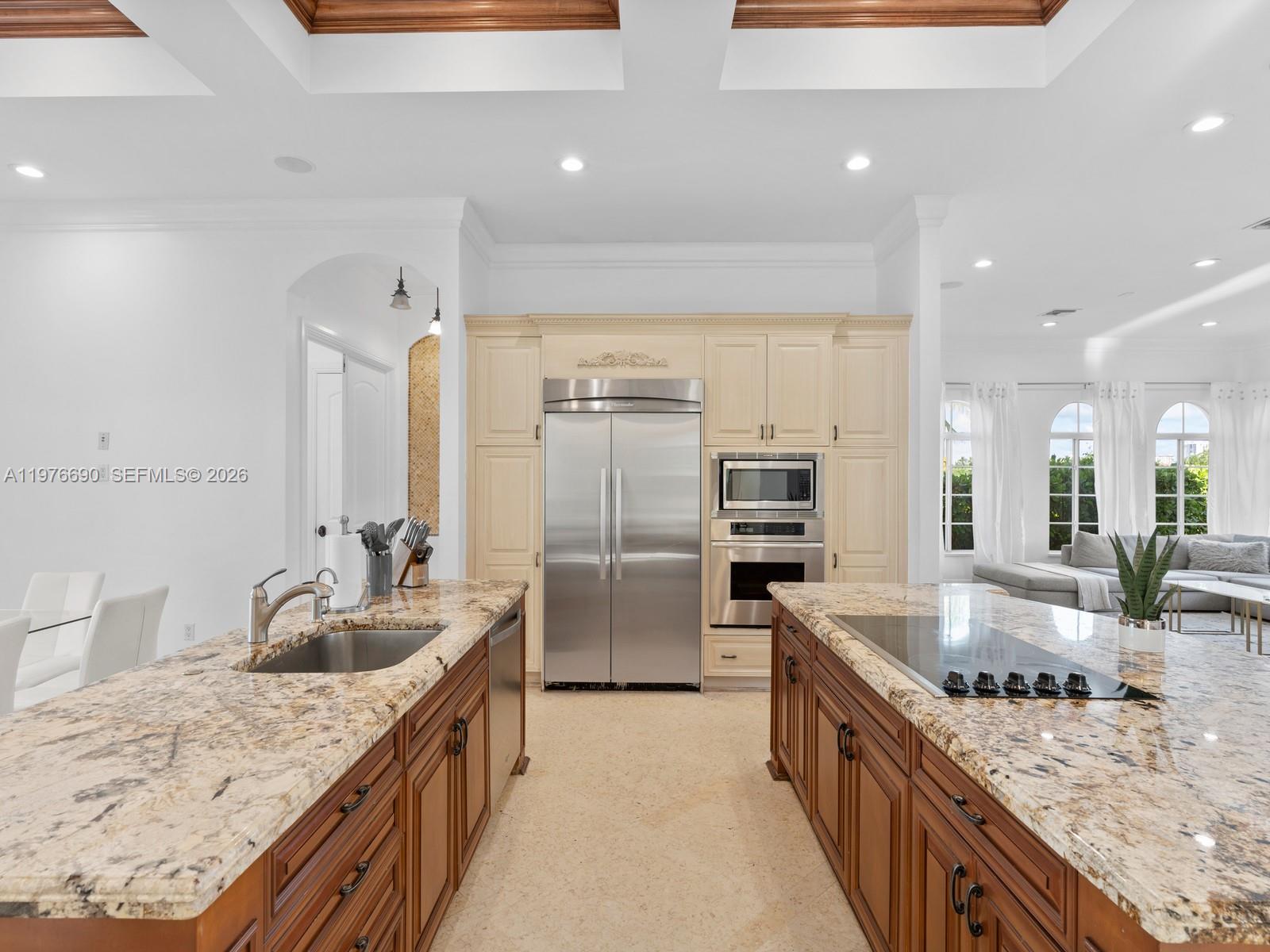 HOLLYWOOD LAKES SECTION - Residential