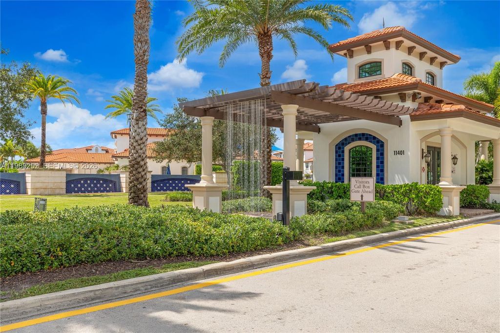 Photo of 11524 SW 16th St, Pembroke Pines, FL 33025 (MLS # A11989202)