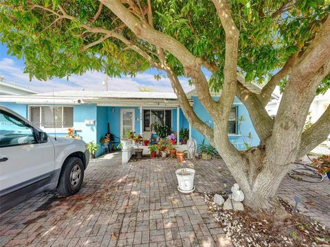 Single Family Residence in Riviera Beach FL 174 23rd St St.jpg