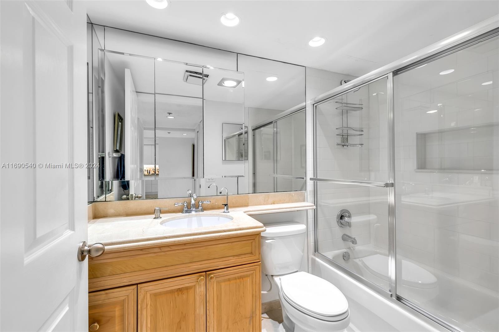 GLENS CONDO - Residential