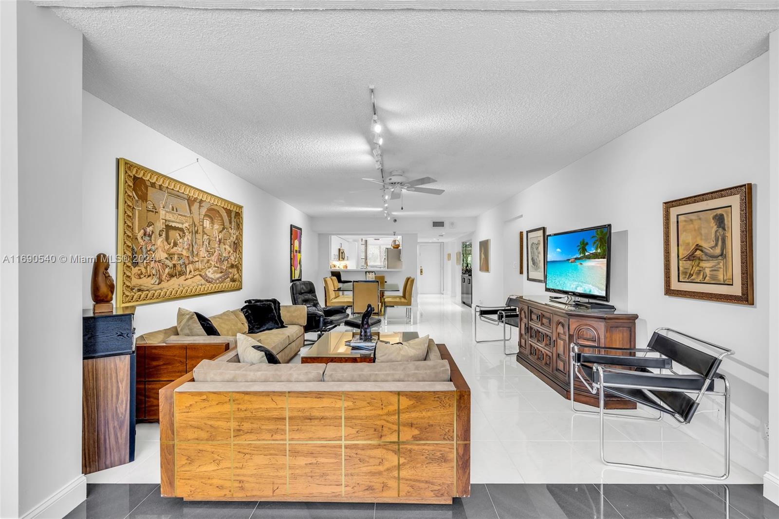 GLENS CONDO - Residential