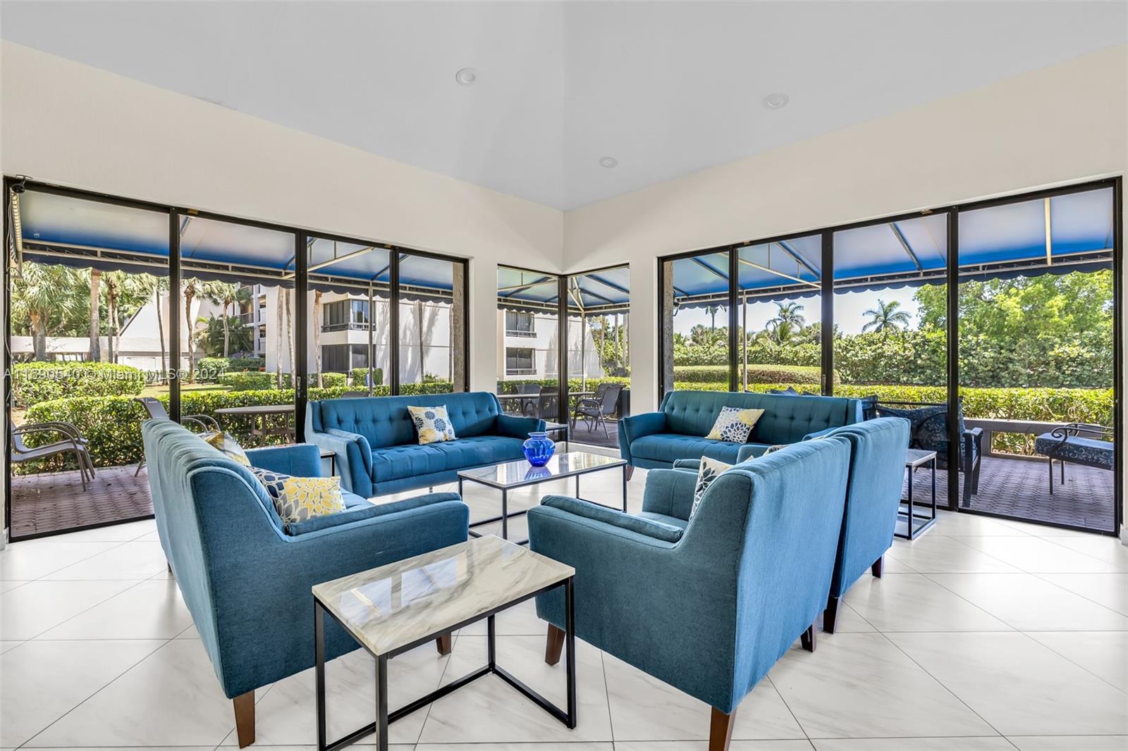 GLENS CONDO - Residential