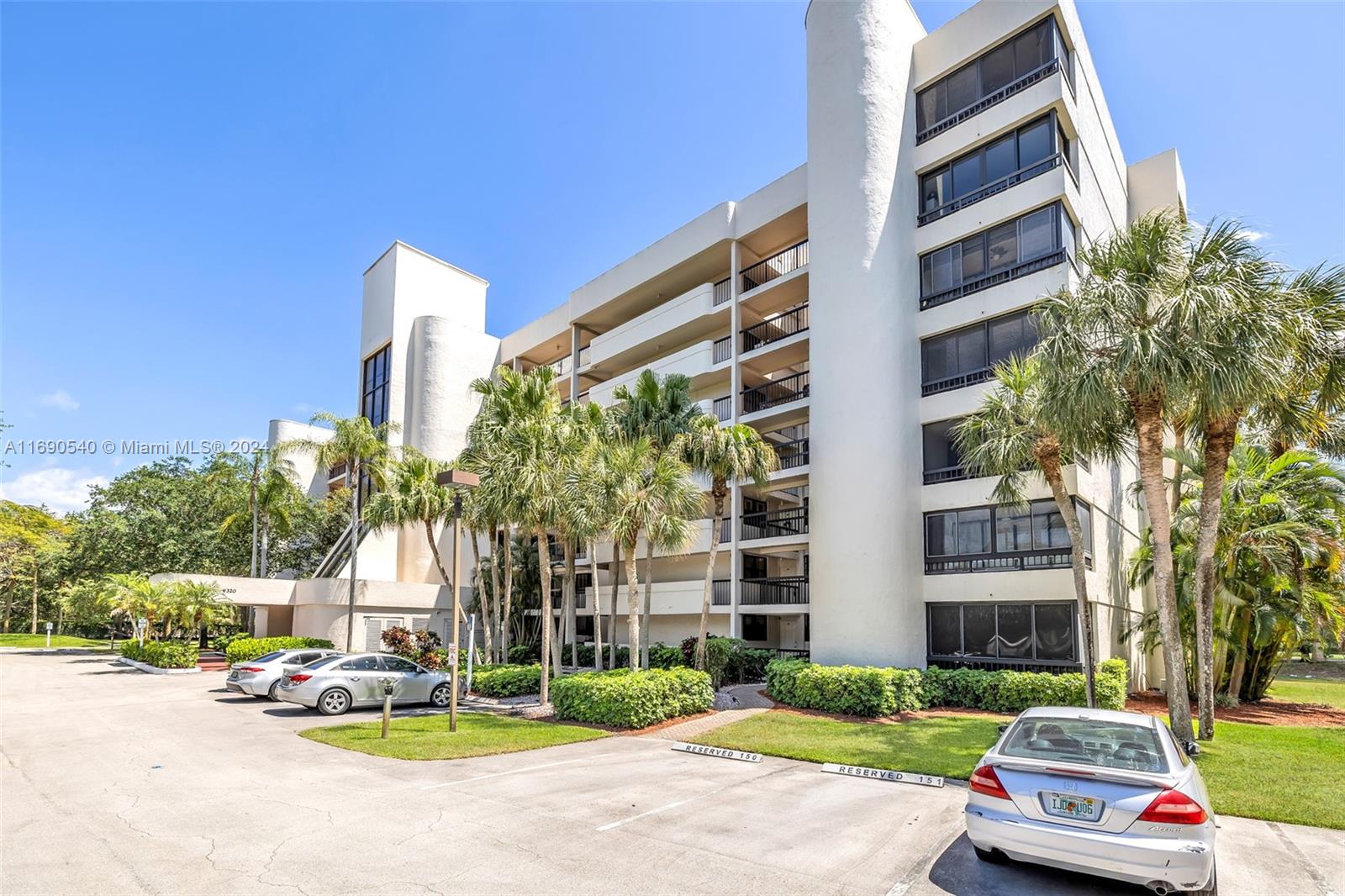 GLENS CONDO - Residential
