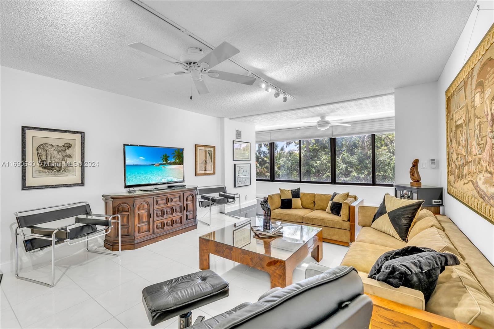 GLENS CONDO - Residential