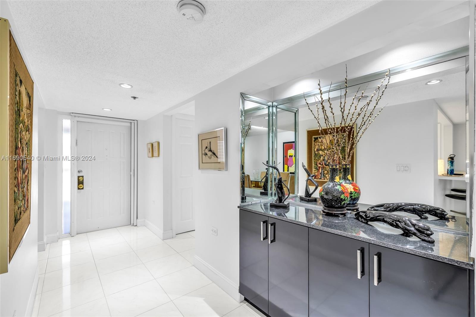 GLENS CONDO - Residential