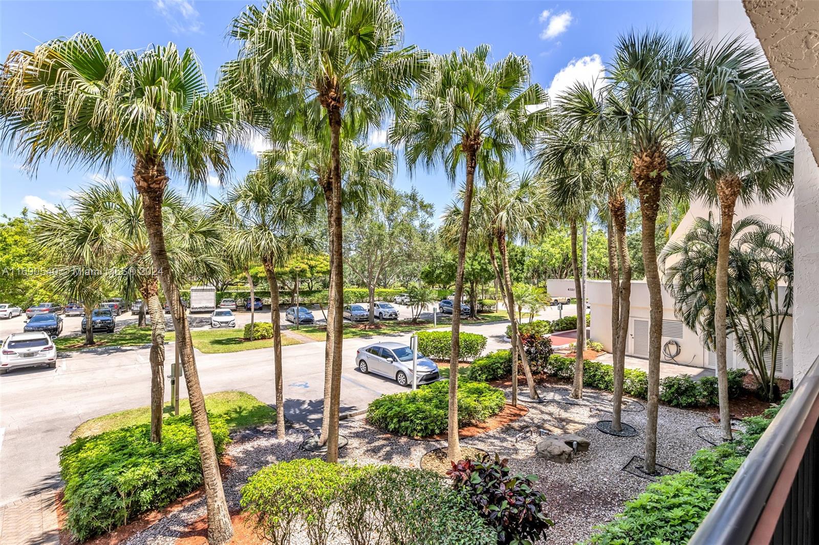 GLENS CONDO - Residential
