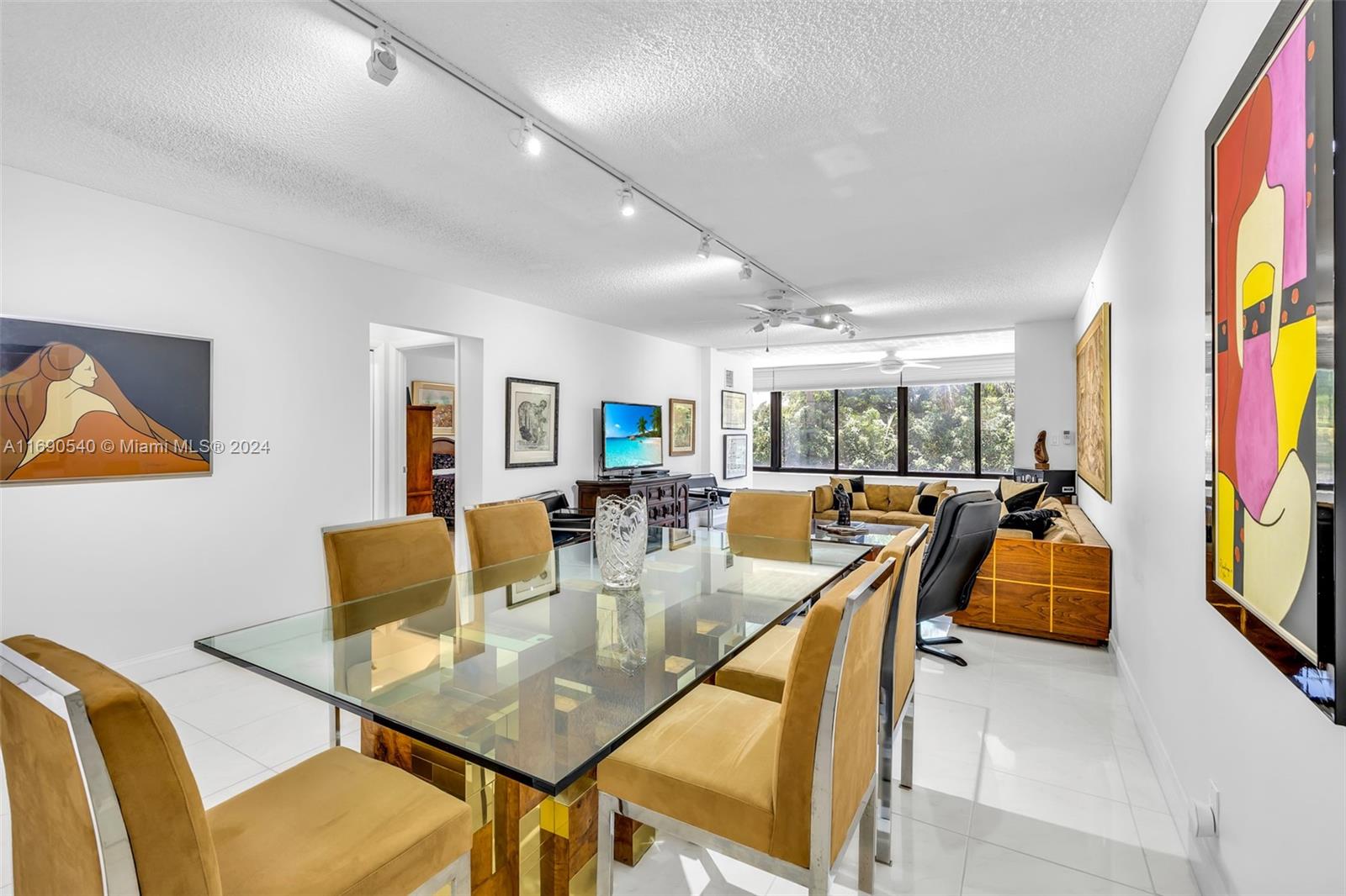 GLENS CONDO - Residential