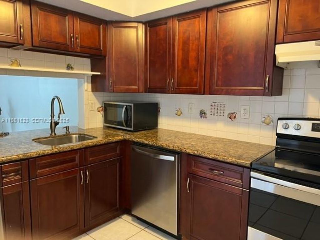 Photo of 9374 SW 3rd St #711, Boca Raton, FL 33428 (MLS # A11981823)