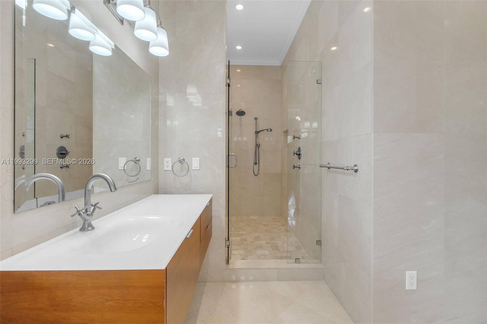 BISCAYNE KEY ESTATES - Residential Lease