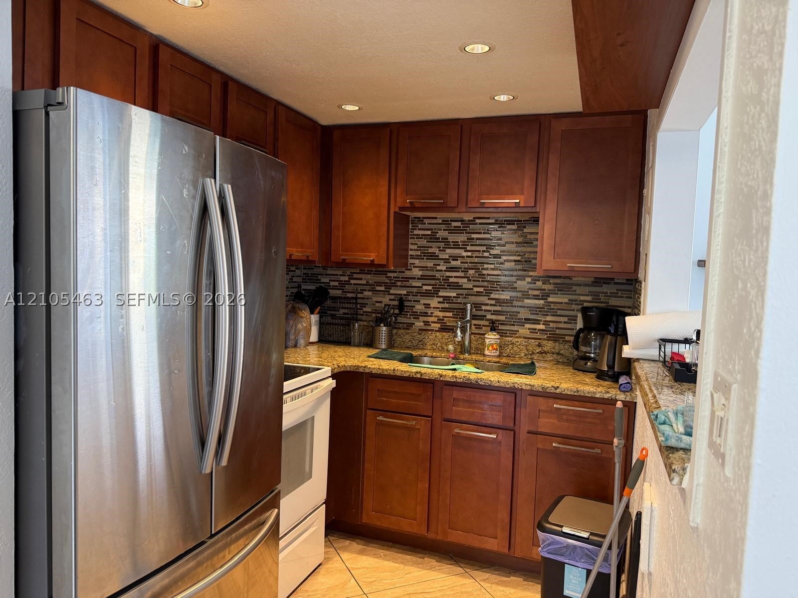 2420 Diana Dr 407