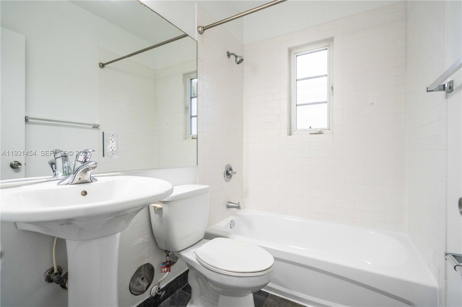 OCEANSIDE SEC ISLE OF NOR - Residential Lease